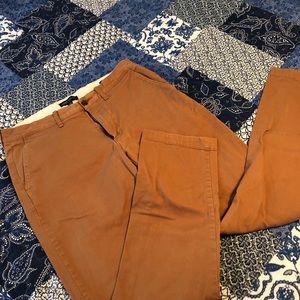 Men’s khaki pants